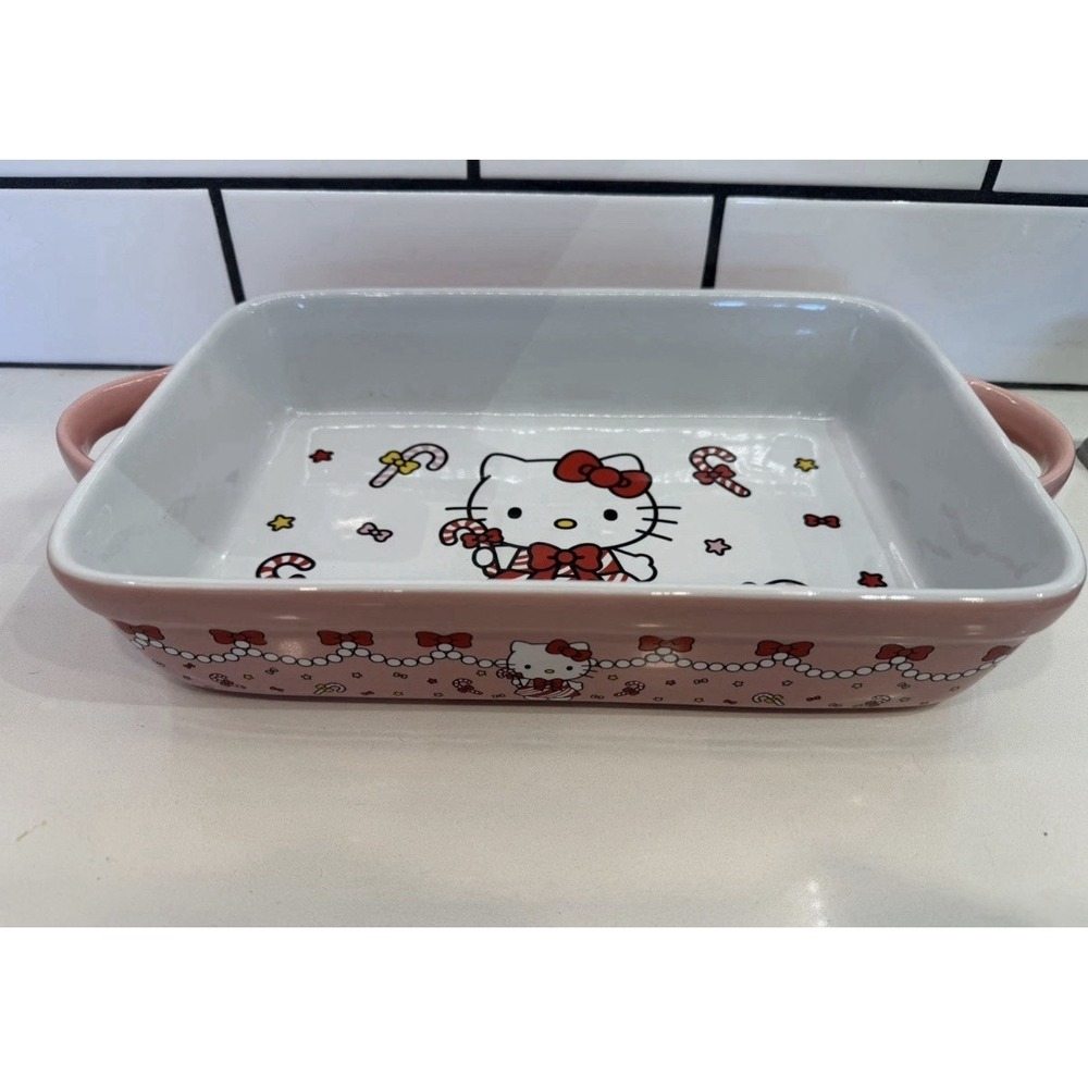 New Hello Kitty Christmas Ceramic‎ Dish Baking Dish Candy Cane  12" x 9" Pink